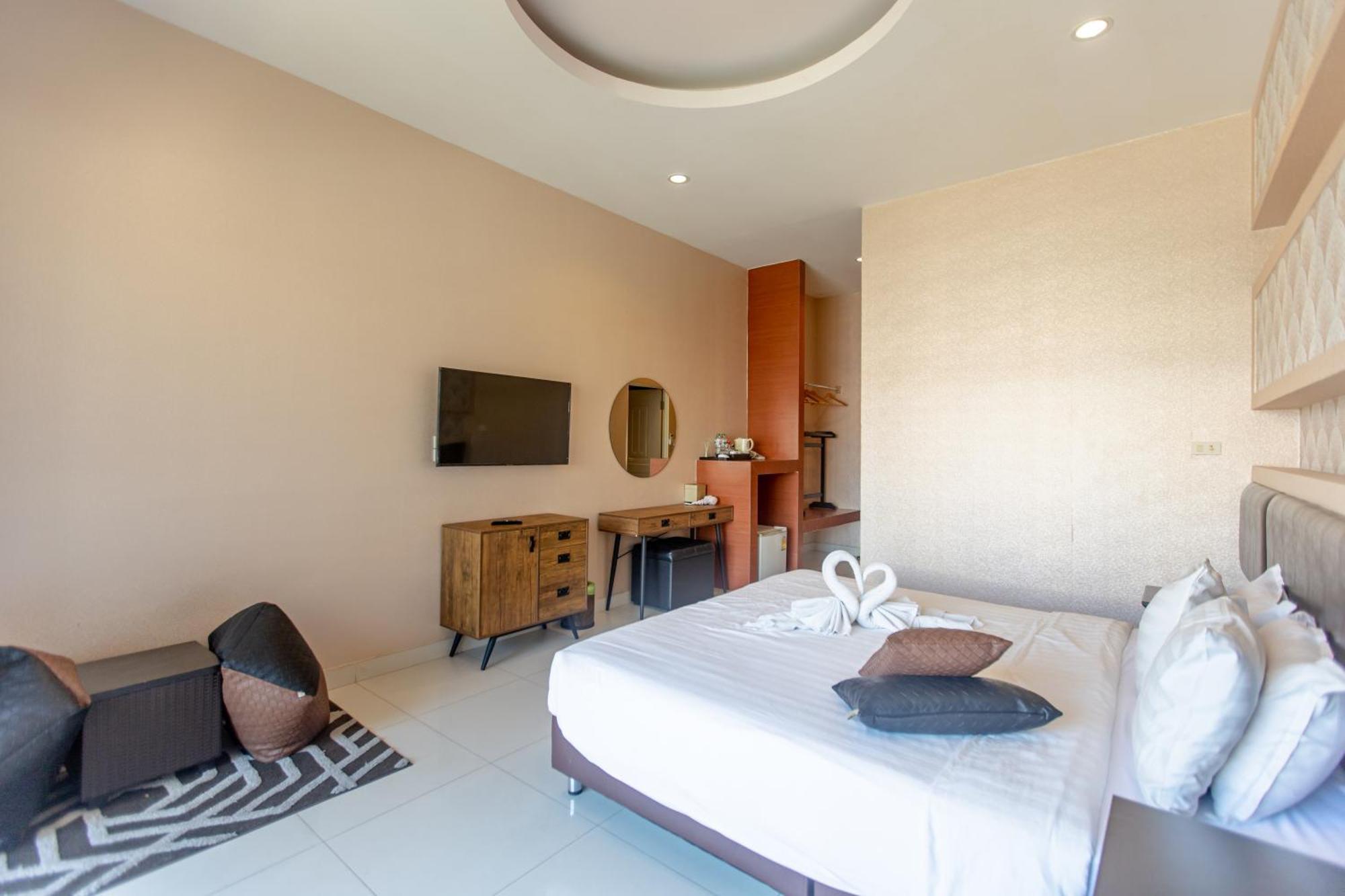 Sun Sky Resort Near Beach Jomtien Beach Exterior photo