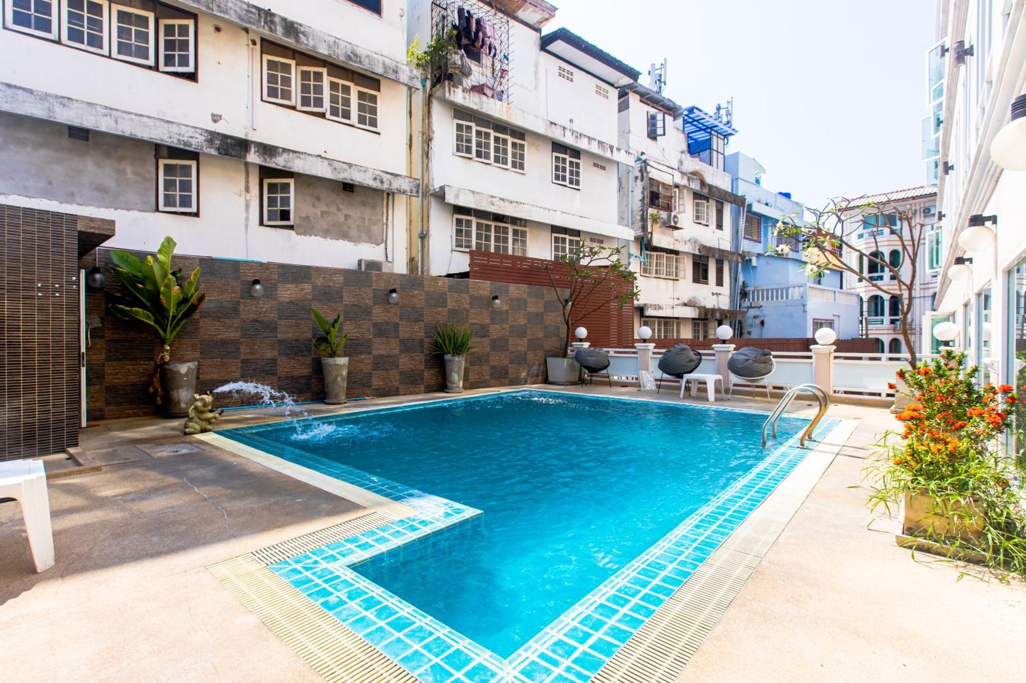 Sun Sky Resort Near Beach Jomtien Beach Exterior photo